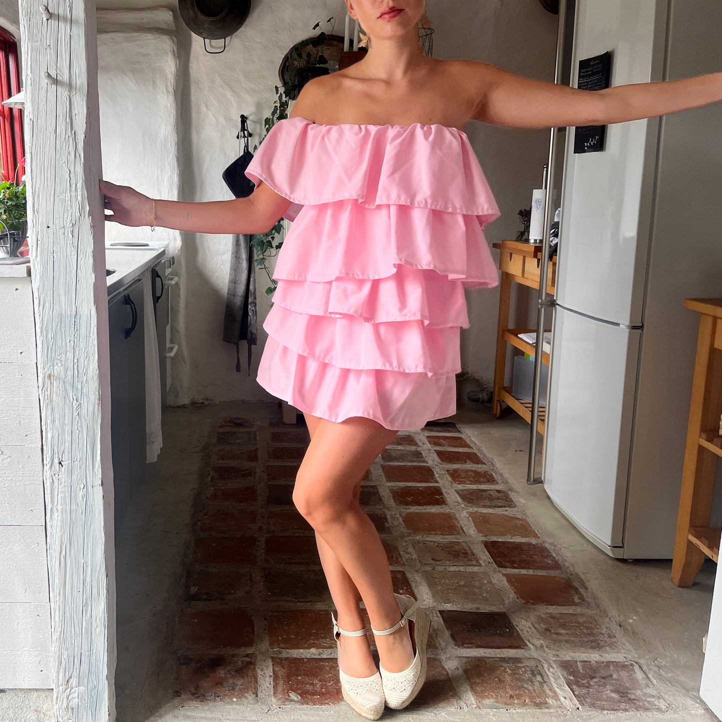 Ruffle dress in pink